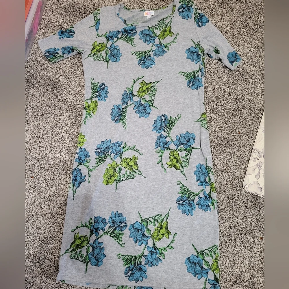LuLaRoe Blue and Green Floral And Grey Short Sleeve Midi Dress - Picture 1 of 4